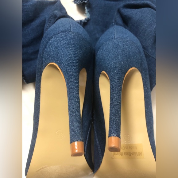 THIGH HIGH DISTRESSED DENIM HIGH HEEL BOOTS SIZE: 8.5 - Picture 6 of 8